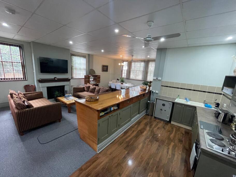 Post Office Boutique Accommodation Hat Head Екстериор снимка